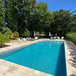 Provencale Familiale Avec Piscine فيلة *