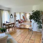 فيلة Provencale Familiale Avec Piscine