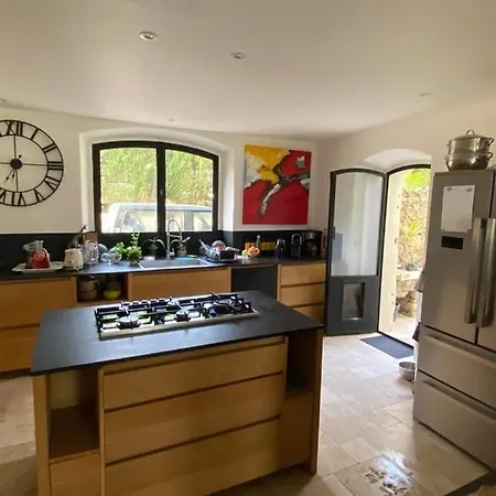 فيلة Provencale Familiale Avec Piscine غريمو