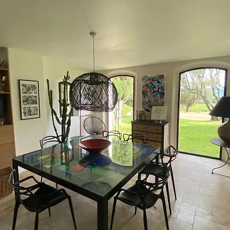 فيلة Provencale Familiale Avec Piscine