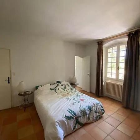 ヴィラ Provencale Familiale Avec Piscine