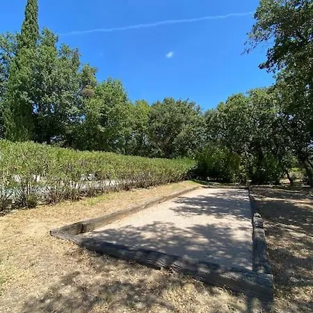 Provencale Familiale Avec Piscine Villa