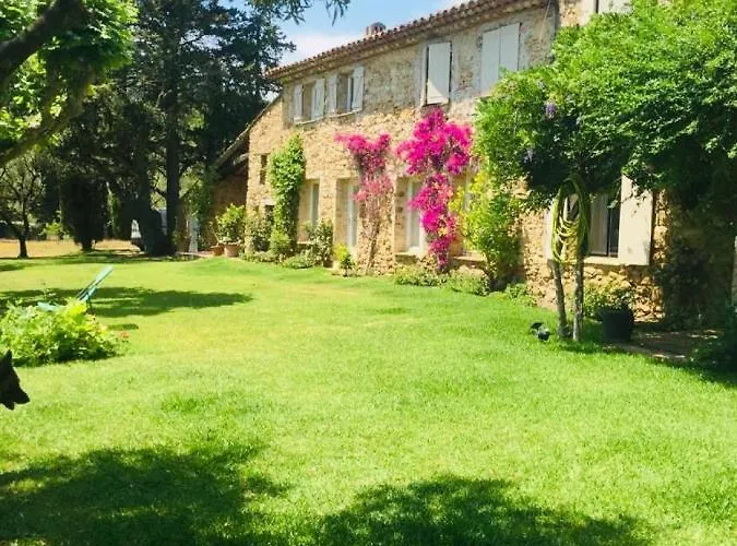 Provençale Familiale Avec Piscine