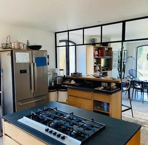 Provençale Familiale Avec Piscine *